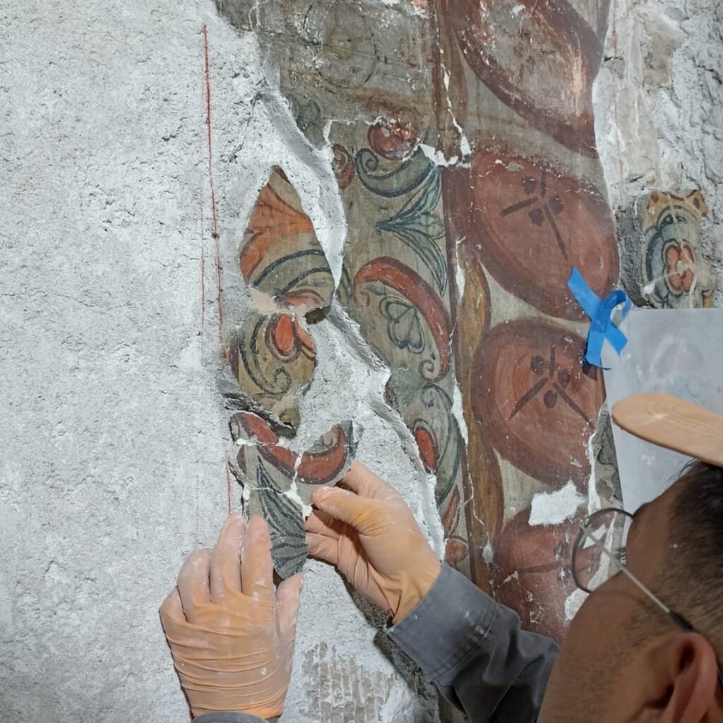 Restauración de pintura mural 11