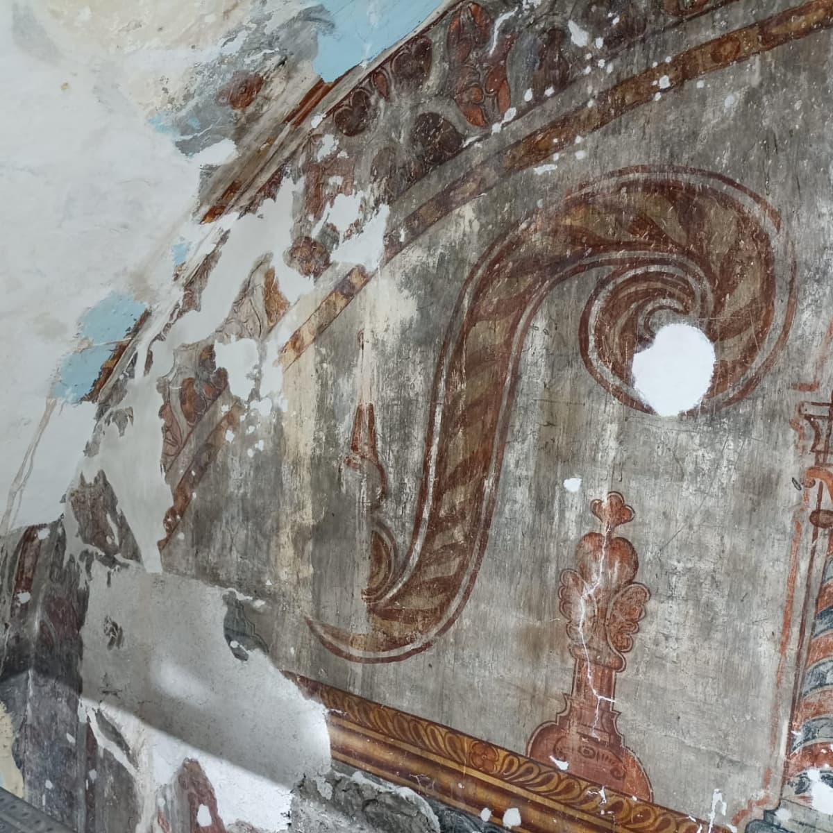Restauración de pintura mural 2